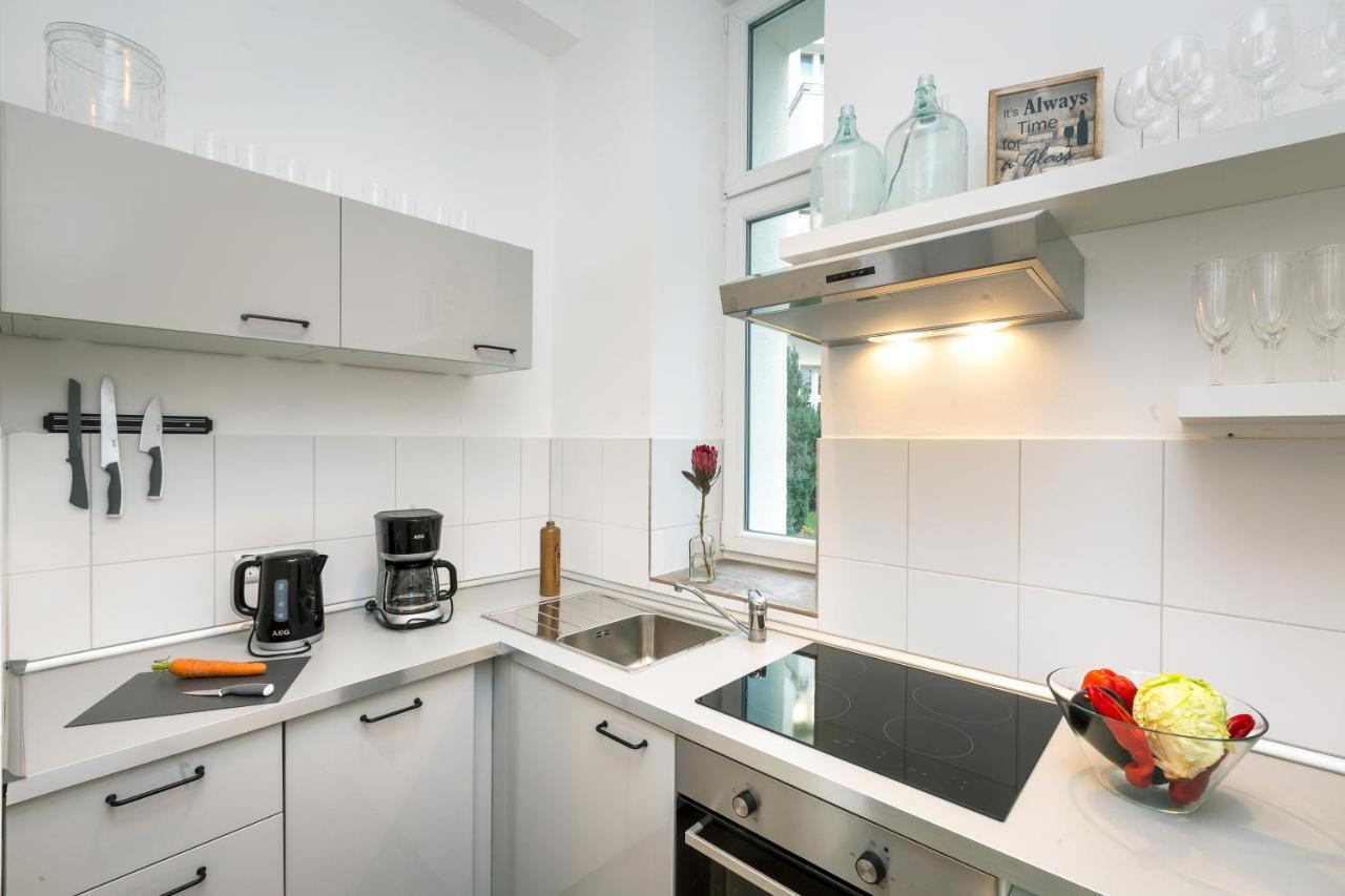 Newton-Appartement Mit 3 Schlafzimmern برلين المظهر الخارجي الصورة